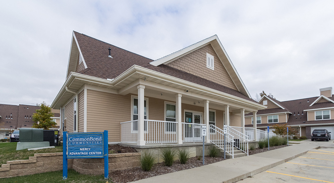 Unity Square Townhomes Apartments in Waterloo, IA